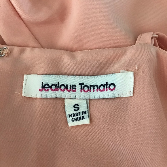Jealous Tomato | Peach Pleated Romper | Small - Picture 8 of 8